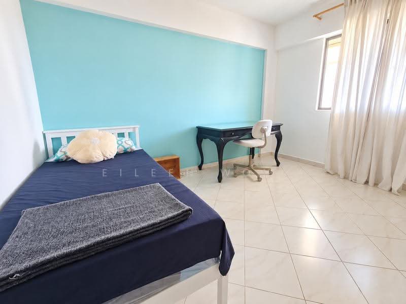 701 West Coast Road, 701 West Coast Road, Buona Vista / West Coast / Clementi New Town, 2 Bedrooms, 721 sqft, HDB Flat For Rent, by Eileen Wong, 500279439 - Bedroom - PropertyGuru.com.sg