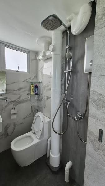 701 Bedok Reservoir Road, 701 Bedok Reservoir Road, Bedok / Upper East Coast, Room Rental, 120 sqft, HDB Flat For Rent, by Janelle Lim, 500279442 - Bathroom - PropertyGuru.com.sg