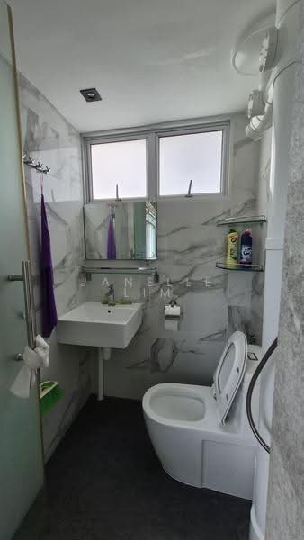 701 Bedok Reservoir Road, 701 Bedok Reservoir Road, Bedok / Upper East Coast, Room Rental, 120 sqft, HDB Flat For Rent, by Janelle Lim, 500279442 - Bathroom - PropertyGuru.com.sg