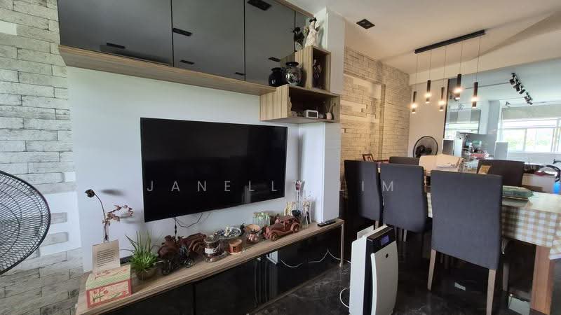 701 Bedok Reservoir Road, 701 Bedok Reservoir Road, Bedok / Upper East Coast, Room Rental, 120 sqft, HDB Flat For Rent, by Janelle Lim, 500279442 - Living Room - PropertyGuru.com.sg
