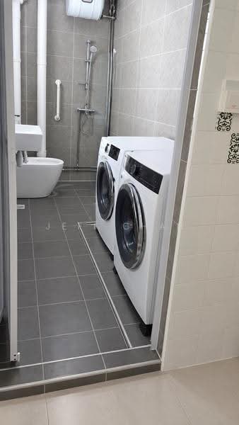 841 Jurong West Street 81, 841 Jurong West Street 81, Boon Lay / Jurong / Tuas, Room Rental, 110 sqft, HDB Flat For Rent, by Jeff Chan, 500279444 - Bathroom - PropertyGuru.com.sg