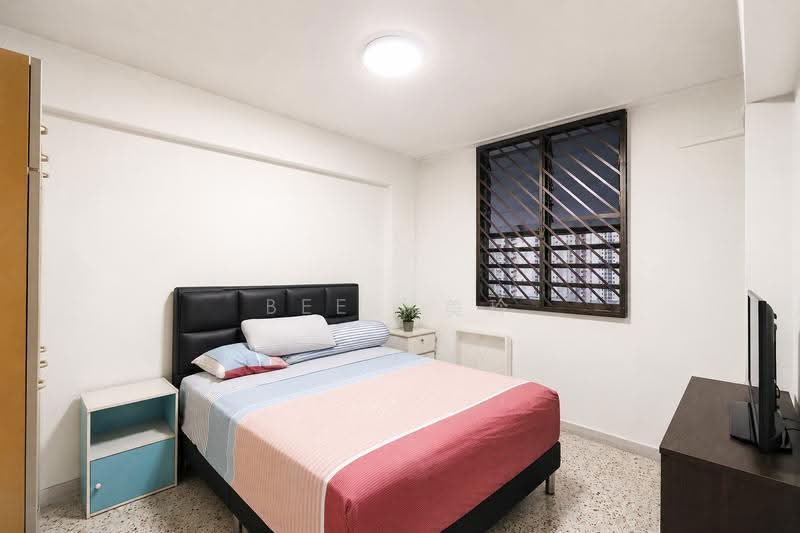 6 Ghim Moh Road, 6 Ghim Moh Road, Tanglin / Holland / Bukit Timah, 2 Bedrooms, 700 sqft, HDB Flat For Sale, by Bee 林美玲, 500279446 - Room 2 (AI Decluttered) - PropertyGuru.com.sg