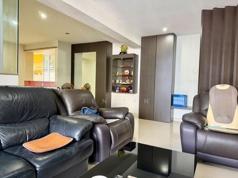 274B Jurong West Street 25, 274B 274B, Boon Lay / Jurong / Tuas, 3 Bedrooms, 1,356 sqft, HDB Flat For Sale, by Jen Tan, 500279450 - PropertyGuru.com.sg