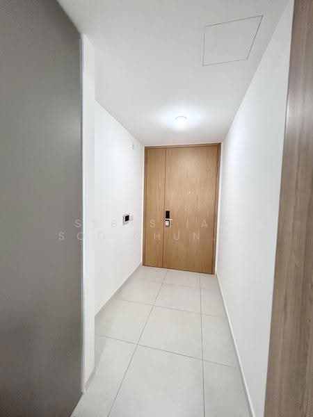 Twin VEW, 93 West Coast Vale, Buona Vista / West Coast / Clementi New Town, 1 Bedroom, 570 sqft, Condominium For Rent, by Sebastian Soo Chun Hian, 500279455 - Hallway - PropertyGuru.com.sg