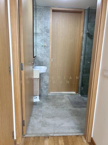 Twin VEW, 93 West Coast Vale, Buona Vista / West Coast / Clementi New Town, 1 Bedroom, 570 sqft, Condominium For Rent, by Sebastian Soo Chun Hian, 500279455 - Bathroom - PropertyGuru.com.sg