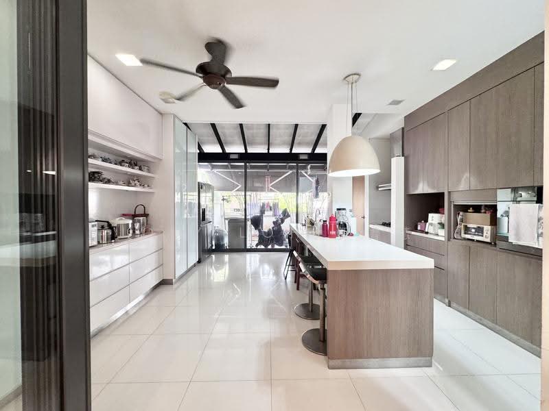 Lilac Park, Seletar / Yio Chu Kang, 4 Bedrooms, 3,900 sqft, Terraced House For Sale, by Joey Loh 罗雪慧, 500279458 - Kitchen - PropertyGuru.com.sg