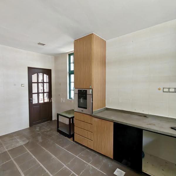 Northshore Bungalows, Ponggol Seventeenth Avenue, Hougang / Punggol / Sengkang, 7 Bedrooms, 7,000 sqft, Detached House For Rent, by Daniel Tey, 500279476 - Kitchen - PropertyGuru.com.sg