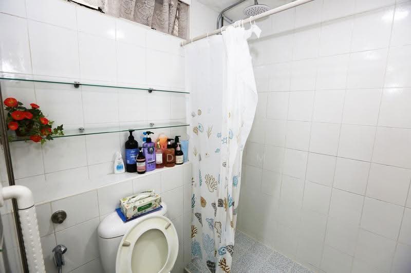 The Tanamera, 3 Tanah Merah Kechil Road, Bedok / Upper East Coast, 2 Bedrooms, 958 sqft, Condominium For Sale, by David Ng MBA, 500279481 - Master Bathroom - PropertyGuru.com.sg