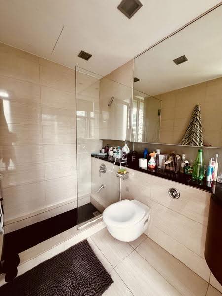 The Lincoln Modern, 20 Lincoln Road, Newton / Novena, 2 Bedrooms, 1,206 sqft, Apartment For Rent, by Torie Frances Doshi, 500279491 - Bathroom - PropertyGuru.com.sg