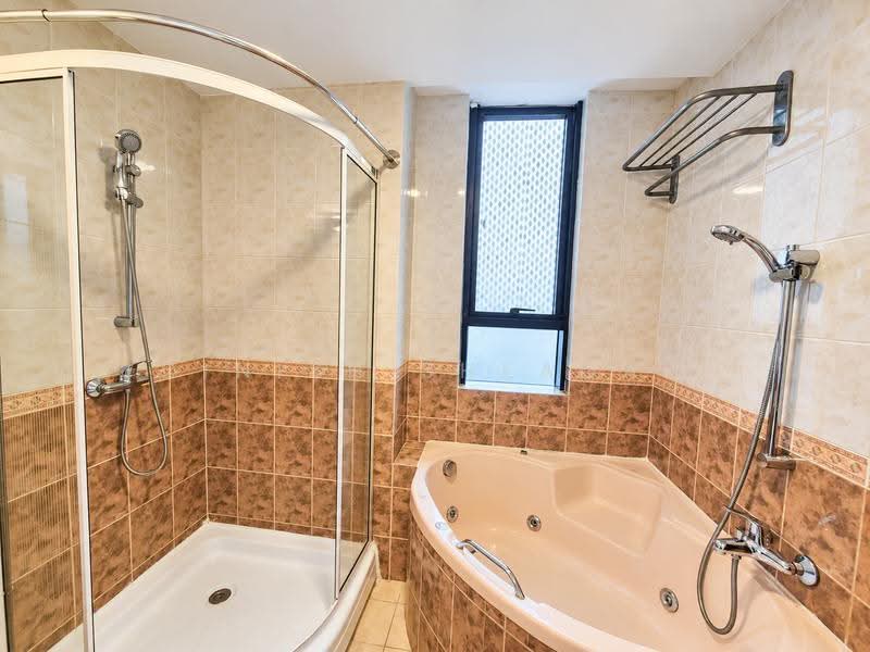 336 River Valley, 336 River Valley Road, Orchard / River Valley, 2 Bedrooms, 1,582 sqft, Apartment For Rent, by Dinish Sheagar, 500279497 - Bathroom - PropertyGuru.com.sg