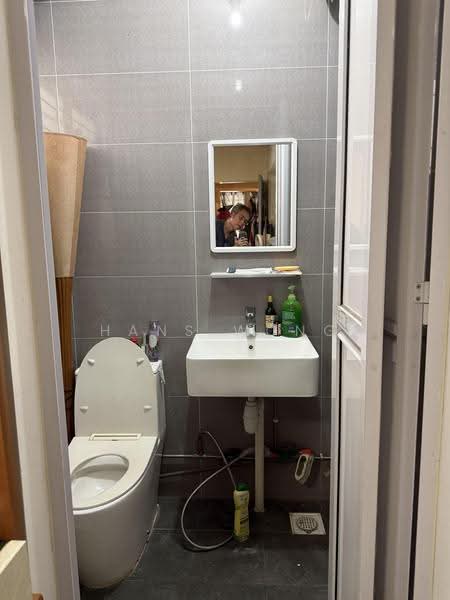 261 Serangoon Central Drive, 261 Serangoon Central Drive, Hougang / Punggol / Sengkang, 2 Bedrooms, 678 sqft, HDB Flat For Sale, by Hans Wong, 500279517 - Bathroom - PropertyGuru.com.sg