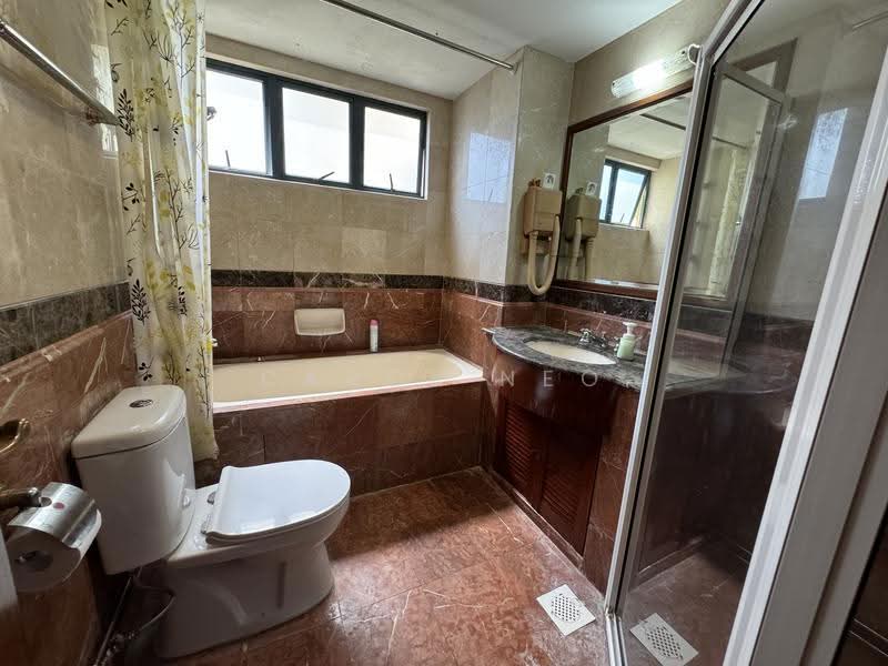Westcove Condo, 12 West Coast Crescent, Buona Vista / West Coast / Clementi New Town, 2 Bedrooms, 1,130 sqft, Condominium For Sale, by Carol Neo, 500279520 - Bathroom - PropertyGuru.com.sg