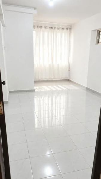 872 Yishun Street 81, 872 Yishun Street 81, Sembawang / Yishun, 3 Bedrooms, 1,216 sqft, HDB Flat For Rent, by Adrian Tan, 500279557 - Interior - PropertyGuru.com.sg