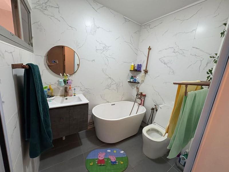 455 Hougang Avenue 10, 455 Hougang Avenue 10, Hougang / Punggol / Sengkang, 3 Bedrooms, 1,571 sqft, HDB Flat For Sale, by Yap Boon Seng, 500279592 - PropertyGuru.com.sg