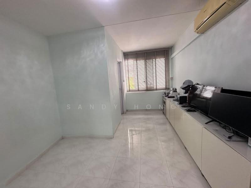 835 Jurong West Street 81, 835 Jurong West Street 81, Boon Lay / Jurong / Tuas, 3 Bedrooms, 1,119 sqft, HDB Flat For Sale, by Sandy Hong, 500279596 - Living Room - PropertyGuru.com.sg