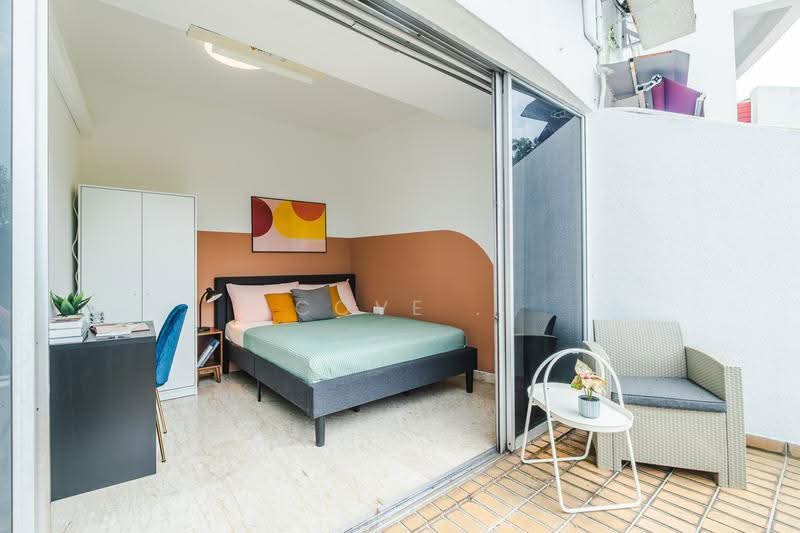 Clementi Park, 010101 Sunset Drive, Clementi Park / Upper Bukit Timah, Room Rental, 180 sqft, Condominium For Rent, by Cove, 500279600 - Pink Room - PropertyGuru.com.sg