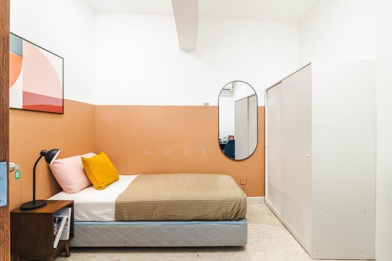 Clementi Park, 010101 Sunset Drive, Clementi Park / Upper Bukit Timah, Room Rental, 180 sqft, Condominium For Rent, by Cove, 500279600 - Orange Room - PropertyGuru.com.sg