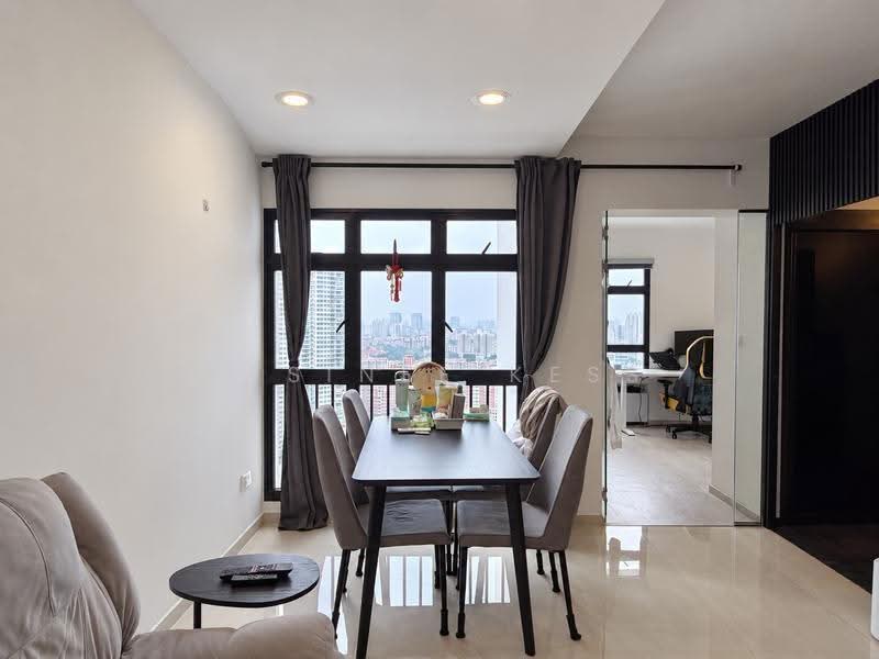 79A Toa Payoh Central, 79A Toa Payoh Central, Balestier / Toa Payoh, 3 Bedrooms, 818 sqft, HDB Flat For Sale, by Kesinee Kess, 500279634 - Dining Room - PropertyGuru.com.sg