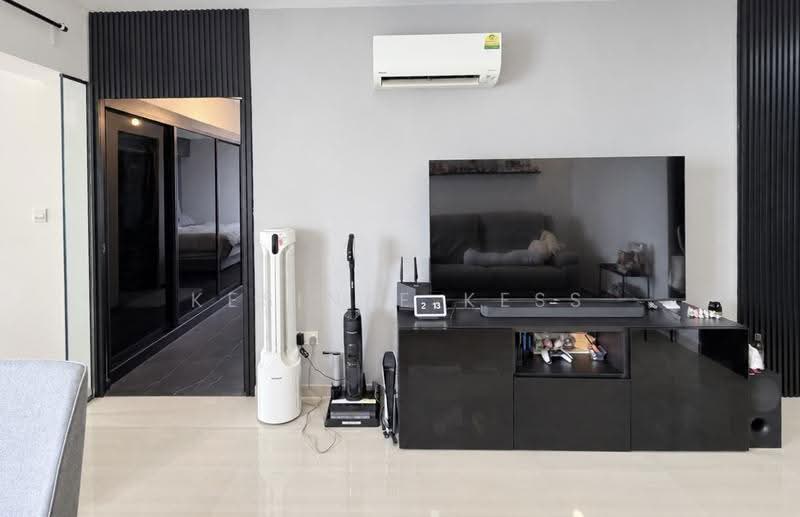 79A Toa Payoh Central, 79A Toa Payoh Central, Balestier / Toa Payoh, 3 Bedrooms, 818 sqft, HDB Flat For Sale, by Kesinee Kess, 500279634 - Living Room - PropertyGuru.com.sg