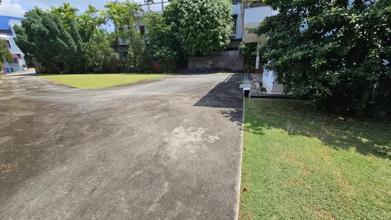 Duchess Coronation Kingsmead Bukit Timah Victoria Park, Duchess Road Kingsmead Road| coronation road Bukit Timah, Tanglin / Holland / Bukit Timah, 4 Bedrooms, 5,000 sqft, Detached House For Sale, by Lionel Loo PN, 500279637 - Exterior - PropertyGuru.com.sg