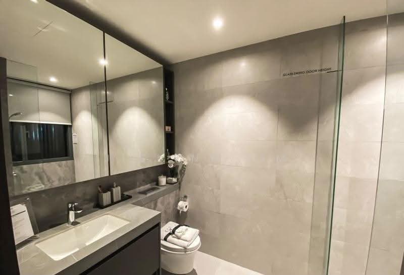 Parc Clematis, 8F Jalan Lempeng, Buona Vista / West Coast / Clementi New Town, 3 Bedrooms, 1,076 sqft, Condominium For Sale, by Jeslynn Lim, 500279642 - Bathroom - PropertyGuru.com.sg
