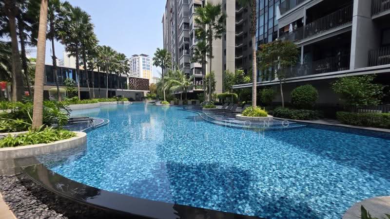 The Garden Residences, 1 Serangoon North View, Hougang / Punggol / Sengkang, 1 Bedroom, 452 sqft, Condominium For Sale, by Michael Hong GuangYuan, 500279646 - Main Swimming Pool - PropertyGuru.com.sg