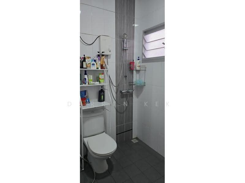 671A Yishun Avenue 4, 671A Yishun Avenue 4, Sembawang / Yishun, Room Rental, 100 sqft, HDB Flat For Rent, by Darren Kek, 500279648 - Bathroom - PropertyGuru.com.sg