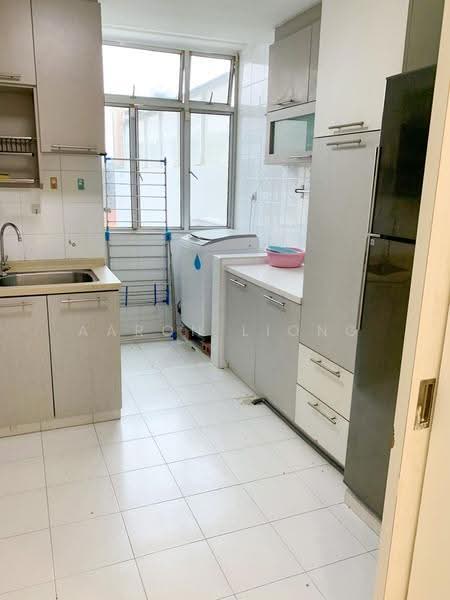 Ever Lodge, 685 Geylang Road, Eunos / Geylang / Paya Lebar, 2 Bedrooms, 1,050 sqft, Apartment For Rent, by Aaron Liong, 500279656 - Kitchen - PropertyGuru.com.sg