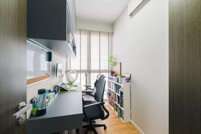 Clavon, Clementi Avenue 1, Buona Vista / West Coast / Clementi New Town, 4 Bedrooms, 1,356 sqft, Condominium For Sale, by Darrel Yeo, 500279660 - Study Room - PropertyGuru.com.sg