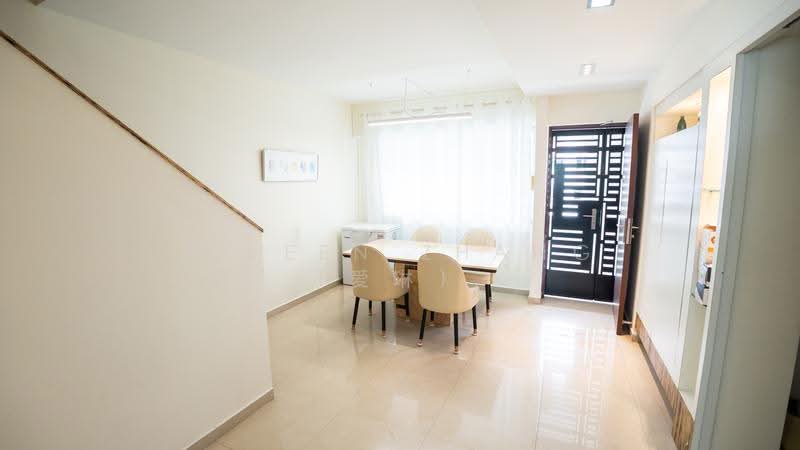 422 Fajar Road, 422 Fajar Road, Dairy Farm / Bukit Panjang / Choa Chu Kang, 4 Bedrooms, 1,572 sqft, HDB Flat For Sale, by Aileen Zhang (爱琳), 500279664 - Dining Room - PropertyGuru.com.sg