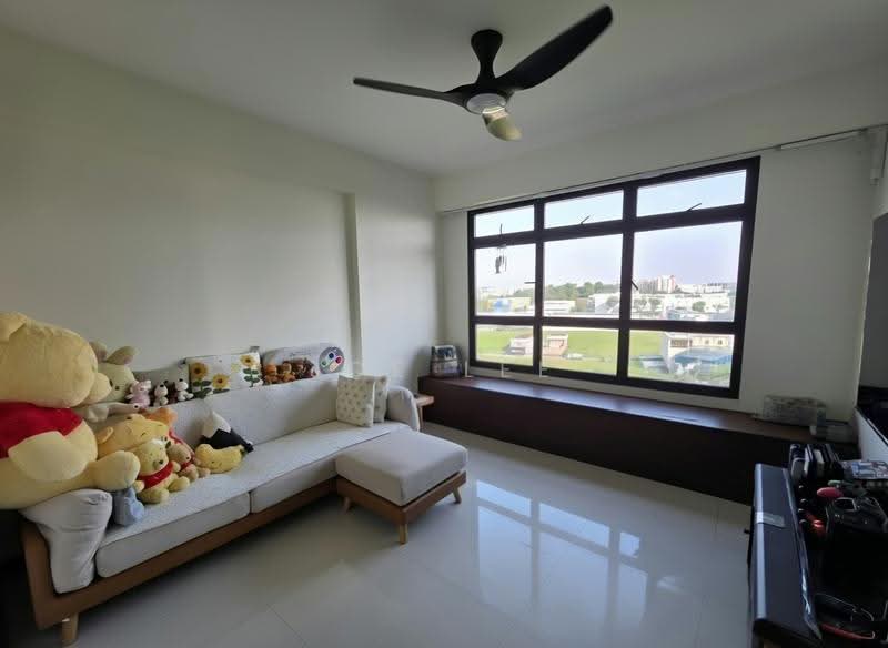 132B Canberra View, 132B Canberra View, Sembawang / Yishun, 3 Bedrooms, 990 sqft, HDB Flat For Sale, by Joe Lee, 500279666 - Living Room - PropertyGuru.com.sg