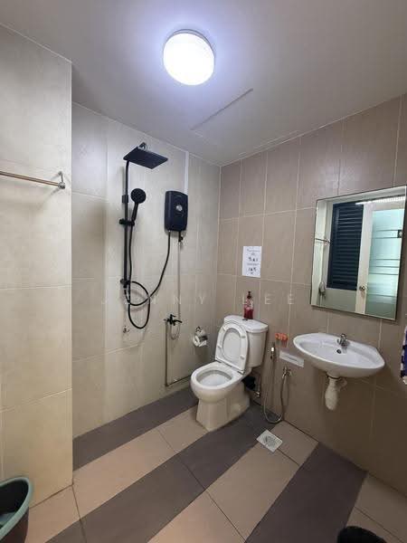 Woodlands 11, 11 Woodlands Close, Admiralty / Woodlands, 1,938 sqft, Light Industrial (B1) For Rent, by Jenny Lee, 500279668 - Bathroom - CommercialGuru.com.sg