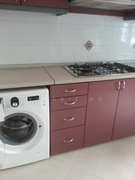 341 Clementi Avenue 5, 341 Clementi Avenue 5, Buona Vista / West Coast / Clementi New Town, 3 Bedrooms, 990 sqft, HDB Flat For Rent, by Valerie Ng, 500279678 - Kitchen - PropertyGuru.com.sg