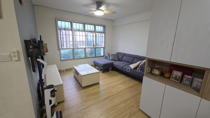 815A Choa Chu Kang Avenue 7, 815A Choa Chu Kang Avenue 7, Dairy Farm / Bukit Panjang / Choa Chu Kang, 3 Bedrooms, 1,001 sqft, HDB Flat For Sale, by Shanice ONG, 500279681 - Living Room - PropertyGuru.com.sg