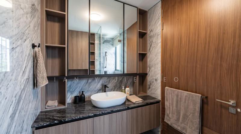 Grange 1866, 74 Grange Rd, Tanglin / Holland / Bukit Timah, 1 Bedroom, 527 sqft, Condominium For Sale, by Ian Yijie Teo, 500279683 - Bathroom - PropertyGuru.com.sg