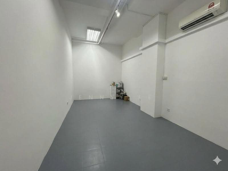 Woodlands 11, 11 Woodlands Close, Admiralty / Woodlands, 200 sqft, Light Industrial (B1) For Rent, by Jenny Lee, 500279724 - Interior - CommercialGuru.com.sg