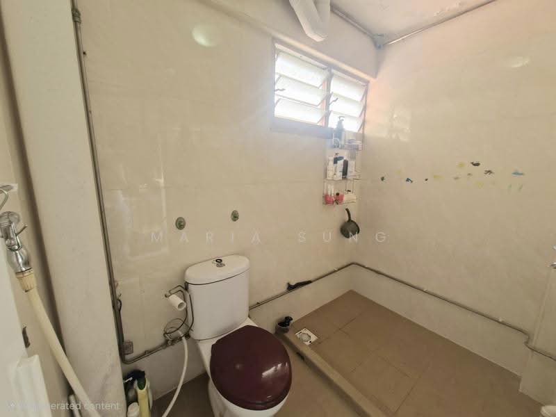 166 Bishan Street 13, 166 Bishan Street 13, Ang Mo Kio / Bishan / Thomson, 3 Bedrooms, 1,313 sqft, HDB Flat For Sale, by Maria Sung, 500279726 - Bathroom - PropertyGuru.com.sg