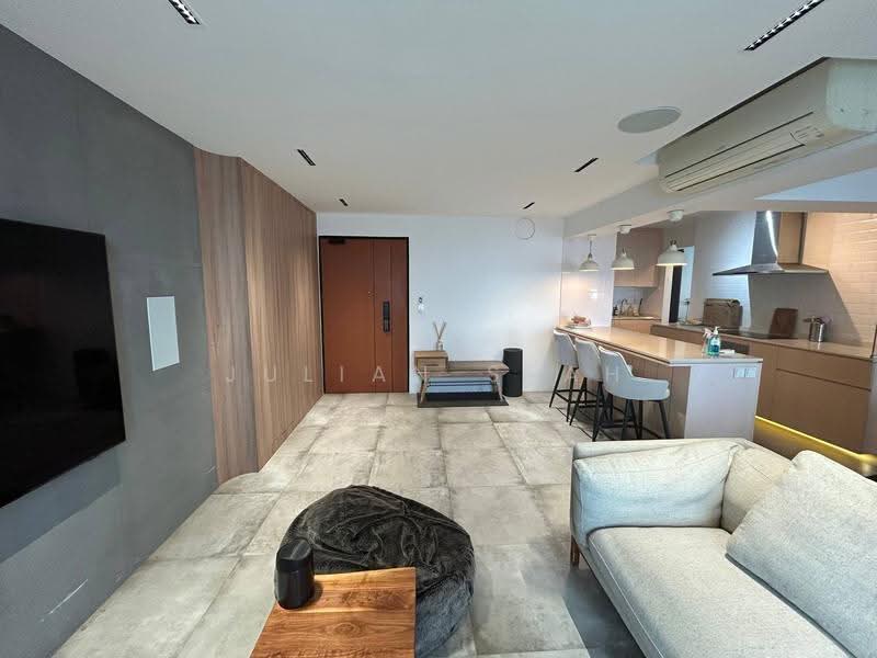 312C Clementi Avenue 4, 312C Clementi Avenue 4, Buona Vista / West Coast / Clementi New Town, 2 Bedrooms, 1,001 sqft, HDB Flat For Sale, by Julian Seah, 500279739 - Living Room - PropertyGuru.com.sg