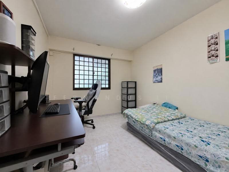 1 Hougang Avenue 3, 1 Hougang Avenue 3, Hougang / Punggol / Sengkang, 2 Bedrooms, 753 sqft, HDB Flat For Sale, by Fernandus Li, 500279741 - Bedroom - PropertyGuru.com.sg