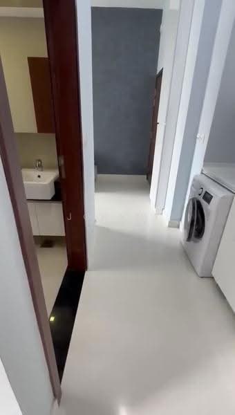 8 Bassein, 8 Bassein Road, Newton / Novena, 1 Bedroom, 452 sqft, Condominium For Sale, by Johnny Chia, 500279766 - Bathroom - PropertyGuru.com.sg