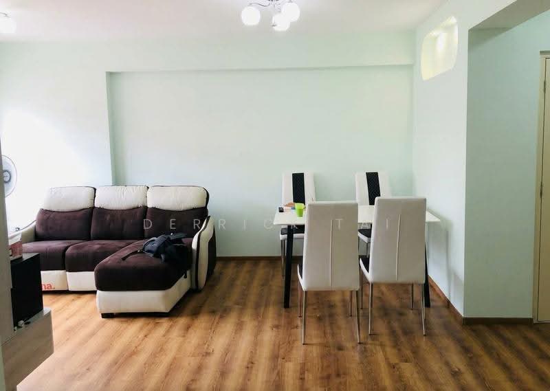 810 Choa Chu Kang Avenue 7, 810 Choa Chu Kang Avenue 7, Dairy Farm / Bukit Panjang / Choa Chu Kang, 3 Bedrooms, 1,001 sqft, HDB Flat For Sale, by Derrick Tai, 500279770 - Living Room - PropertyGuru.com.sg