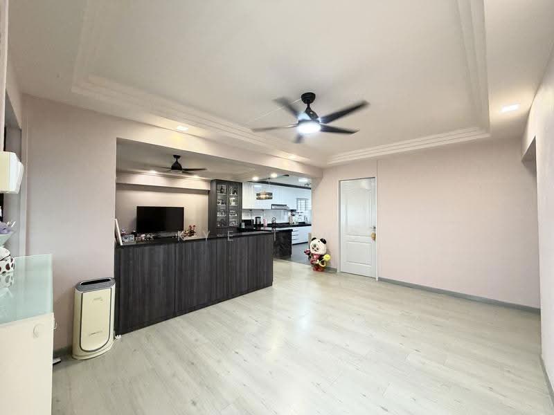 627 Pasir Ris Drive 3, 627 Pasir Ris Drive 3, Pasir Ris / Tampines, 3 Bedrooms, 1,120 sqft, HDB Flat For Sale, by Kye Tang, 500279774 - Living Room - PropertyGuru.com.sg