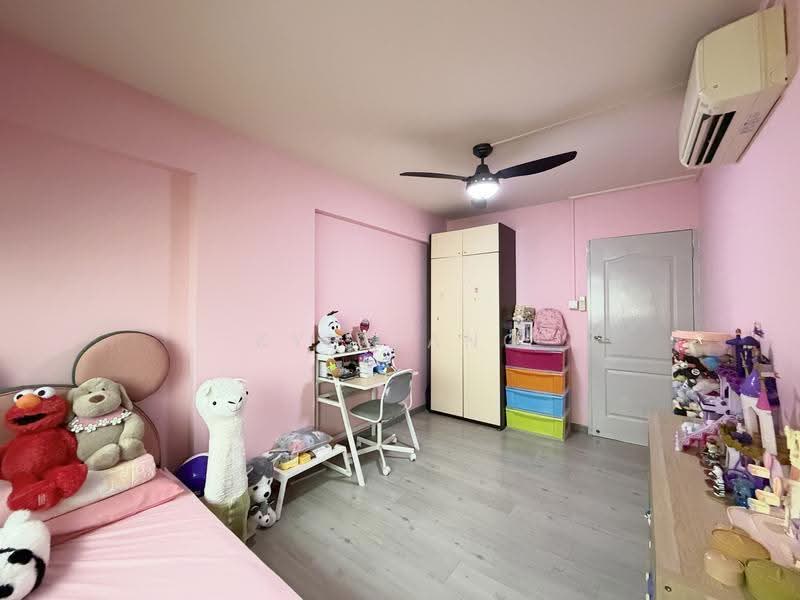 627 Pasir Ris Drive 3, 627 Pasir Ris Drive 3, Pasir Ris / Tampines, 3 Bedrooms, 1,120 sqft, HDB Flat For Sale, by Kye Tang, 500279774 - Bedroom - PropertyGuru.com.sg