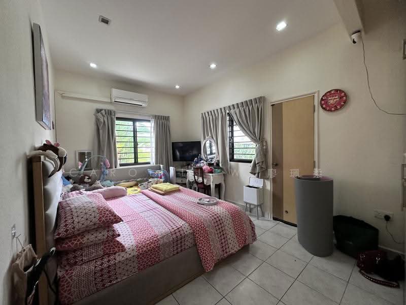 588297, Sian Tuan Ave, Clementi Park / Upper Bukit Timah, 4 Bedrooms, 5,024 sqft, Semi-Detached House For Sale, by Carol Liew 廖珮柔, 500279775 - Bedroom - PropertyGuru.com.sg