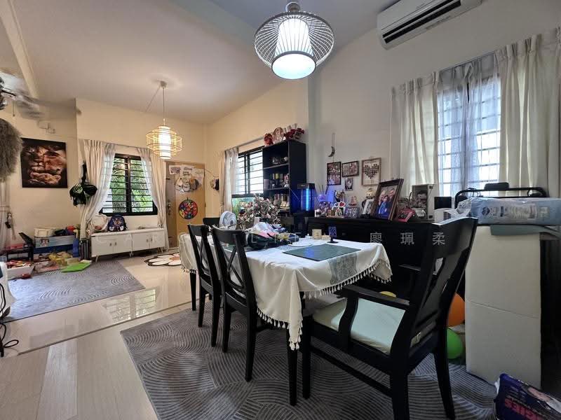 588297, Sian Tuan Ave, Clementi Park / Upper Bukit Timah, 4 Bedrooms, 5,024 sqft, Semi-Detached House For Sale, by Carol Liew 廖珮柔, 500279775 - Dining Room - PropertyGuru.com.sg