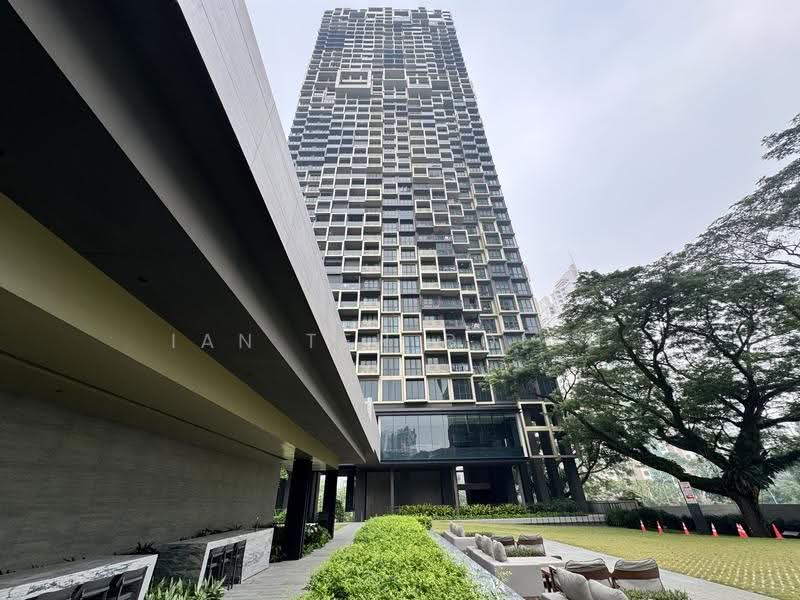 Sell as Brand New! 1+Study+Loft @ Irwell Hill Residences by CDL, Orchard / River Valley, 1 Bedroom, 646 sqft, Condominium For Sale, by Ian Teh Boleh, 500279780 - Exterior - PropertyGuru.com.sg