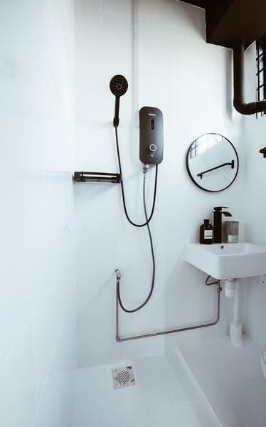 Jalan Singa, Eunos / Geylang / Paya Lebar, Room Rental, 300 sqft, Terraced House For Rent, by Akid Lee, 500279781 - Bathroom - PropertyGuru.com.sg