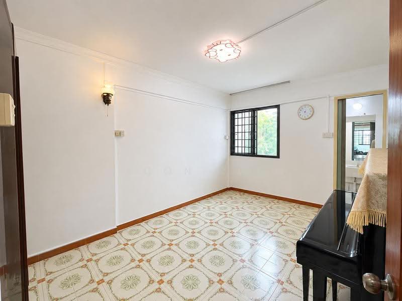 180 Ang Mo Kio Avenue 5, 180 Ang Mo Kio Avenue 5, Ang Mo Kio / Bishan / Thomson, 2 Bedrooms, 883 sqft, HDB Flat For Sale, by Magon Chew, 500279783 - Living Room - PropertyGuru.com.sg
