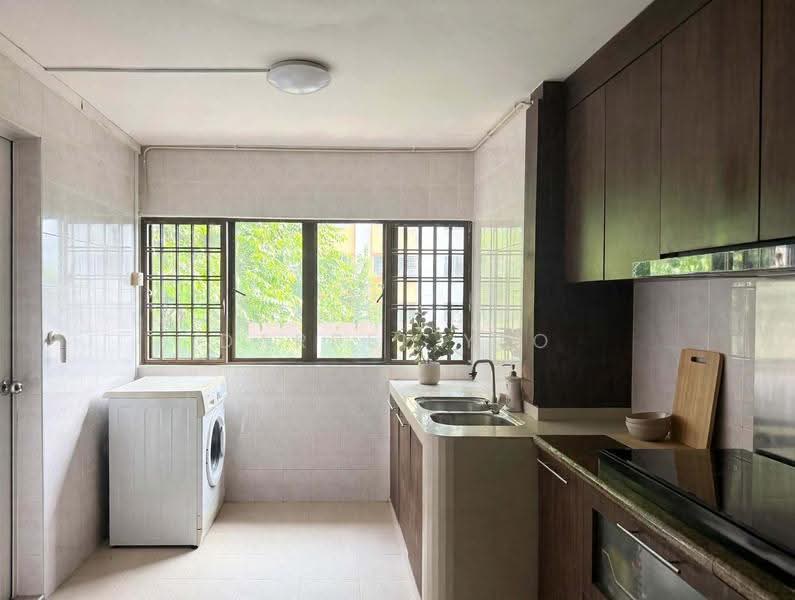 216 Serangoon Avenue 4, 216 Serangoon Avenue 4, Hougang / Punggol / Sengkang, 3 Bedrooms, 1,302 sqft, HDB Flat For Sale, by Darrel Yeo, 500279788 - Kitchen - PropertyGuru.com.sg