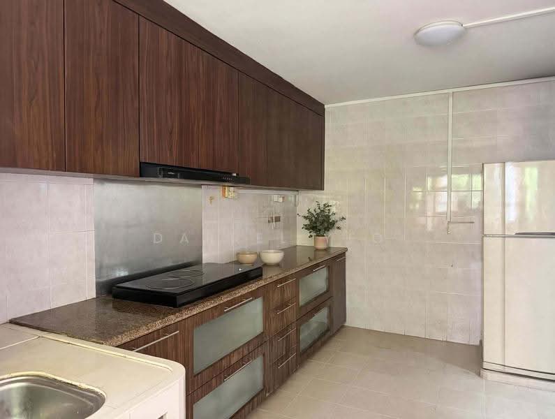 216 Serangoon Avenue 4, 216 Serangoon Avenue 4, Hougang / Punggol / Sengkang, 3 Bedrooms, 1,302 sqft, HDB Flat For Sale, by Darrel Yeo, 500279788 - Kitchen - PropertyGuru.com.sg